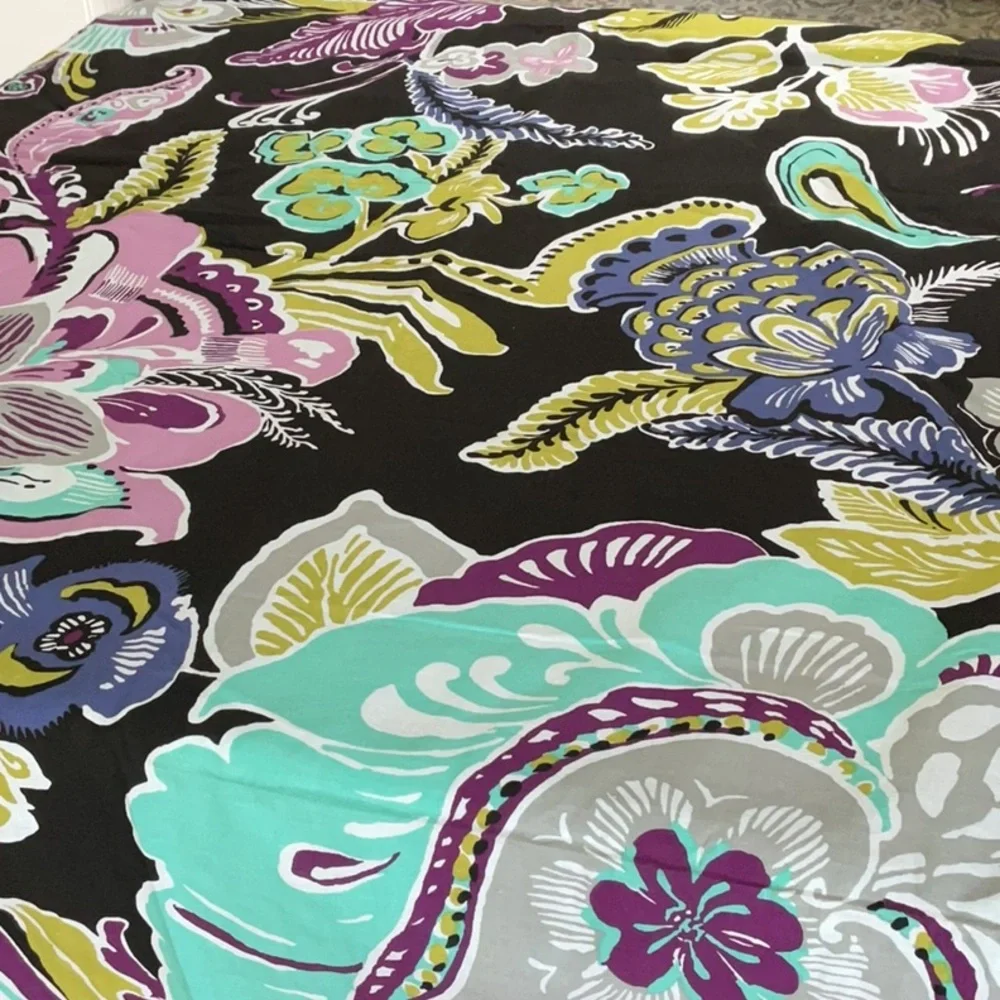 Pottery Barn Twin duvet. Never used.